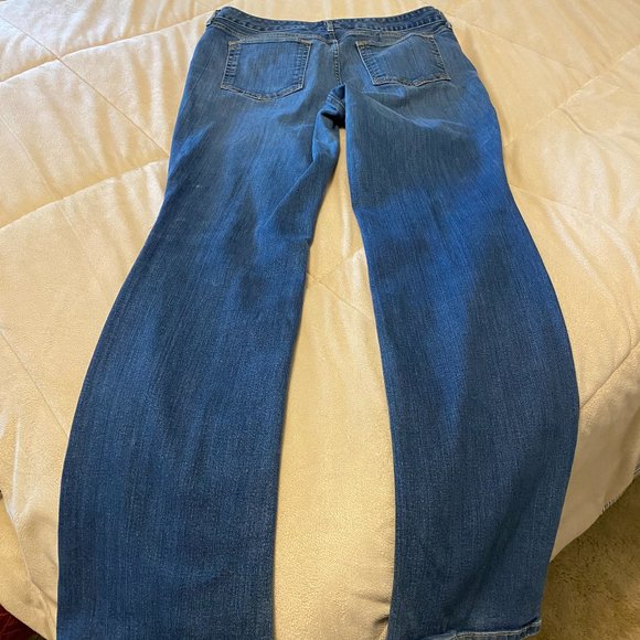Eddie Bauer Curvy Bootcut Jeans - Picture 3 of 10